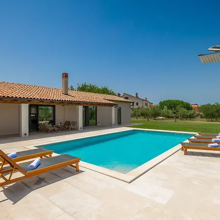 Marialba By Interhome Vila Pula