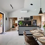 Marialba By Interhome Pula